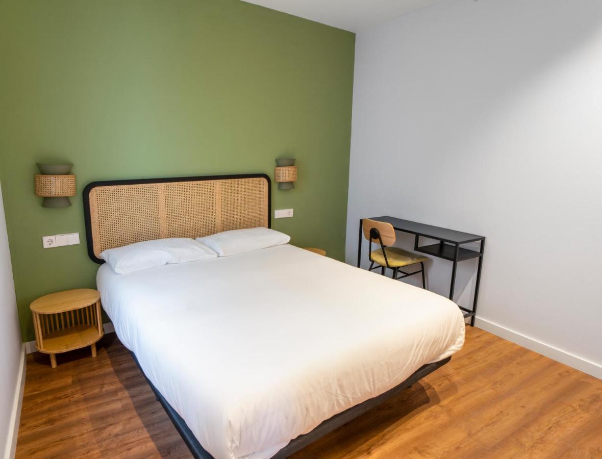 Caliu Apartments Barcelona - Camp Nou โอสปิตาเล็ต เดอ โยเบรกัต ภายนอก รูปภาพ