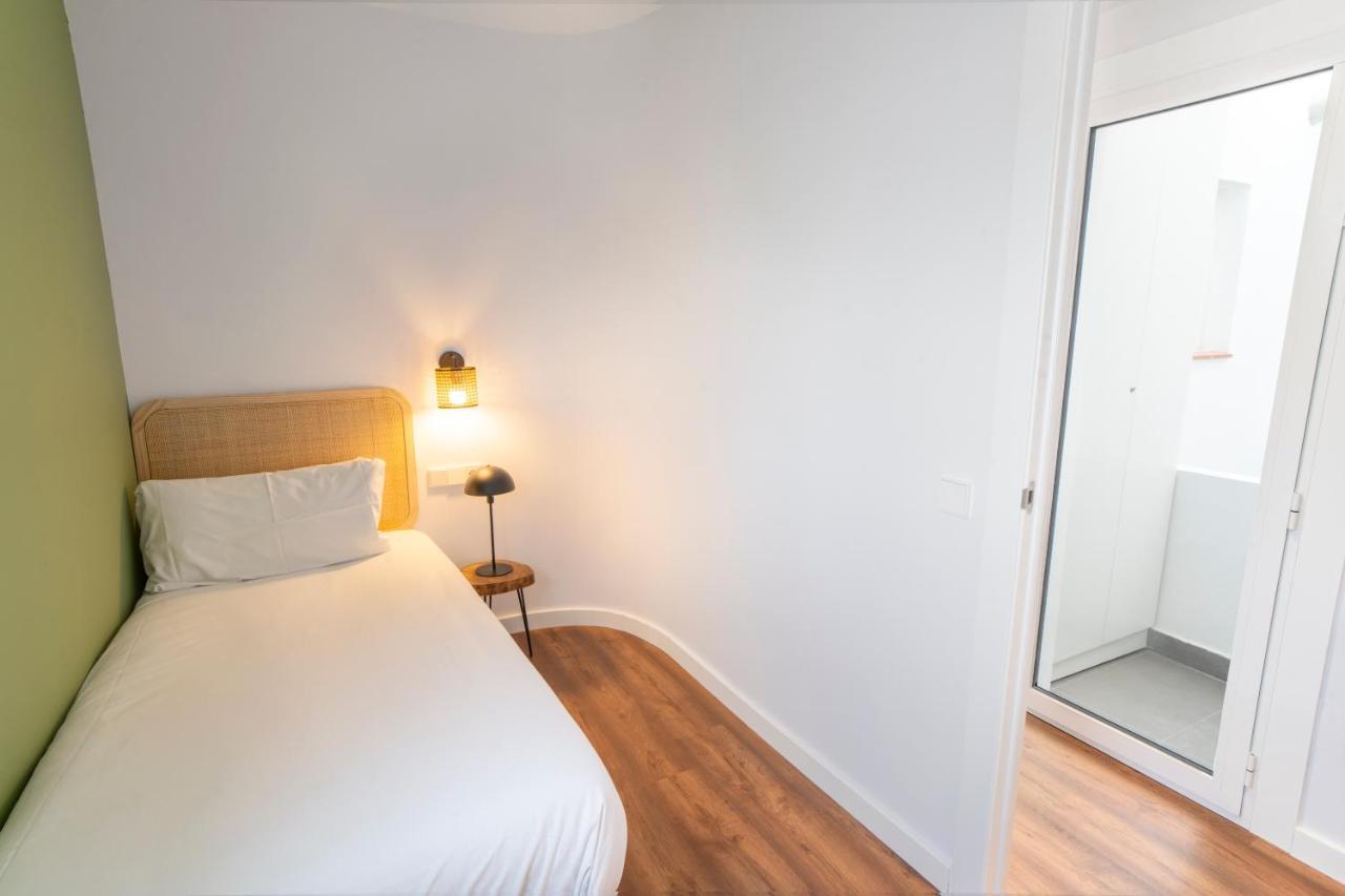 Caliu Apartments Barcelona - Camp Nou โอสปิตาเล็ต เดอ โยเบรกัต ภายนอก รูปภาพ