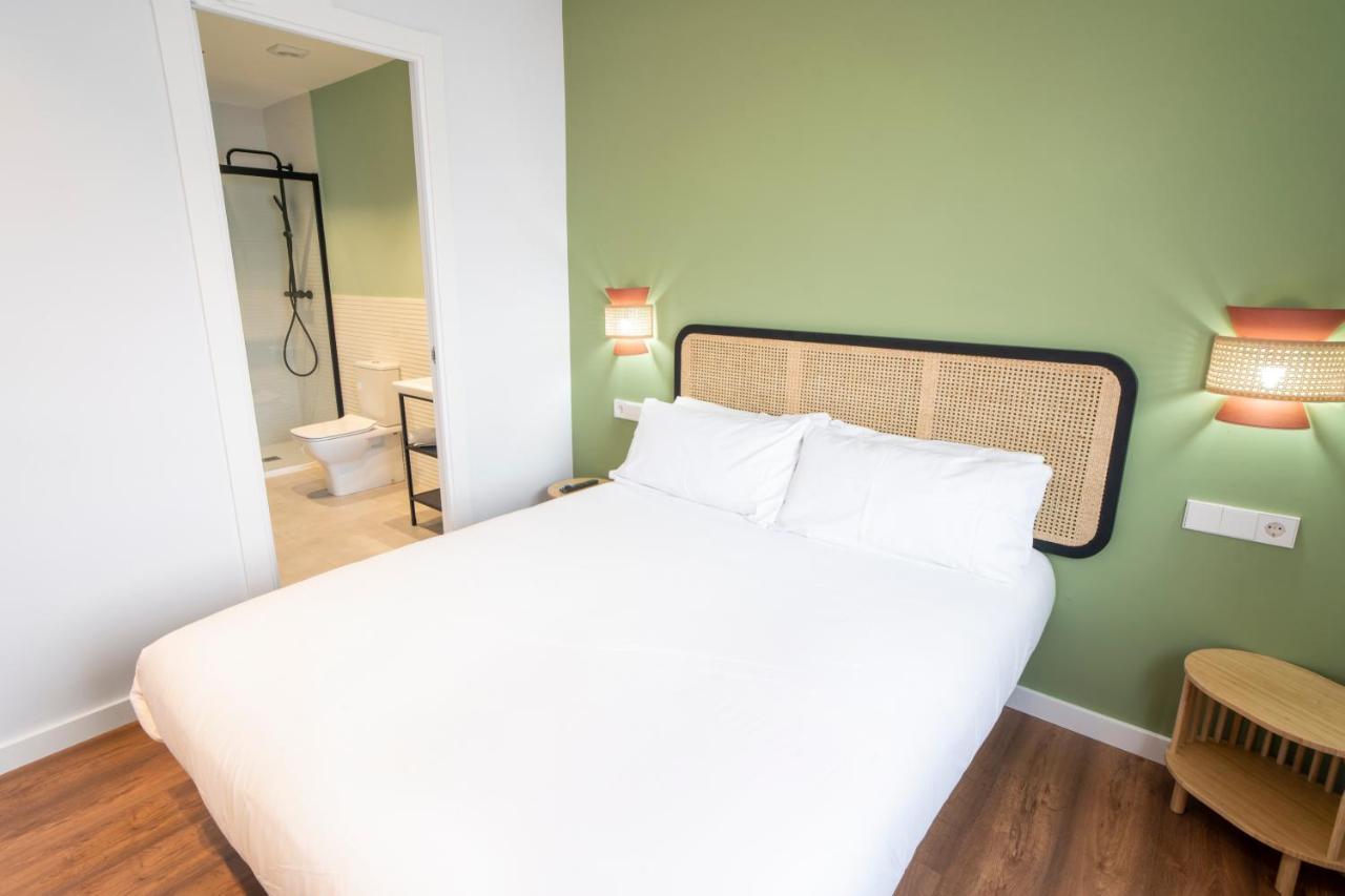 Caliu Apartments Barcelona - Camp Nou โอสปิตาเล็ต เดอ โยเบรกัต ภายนอก รูปภาพ
