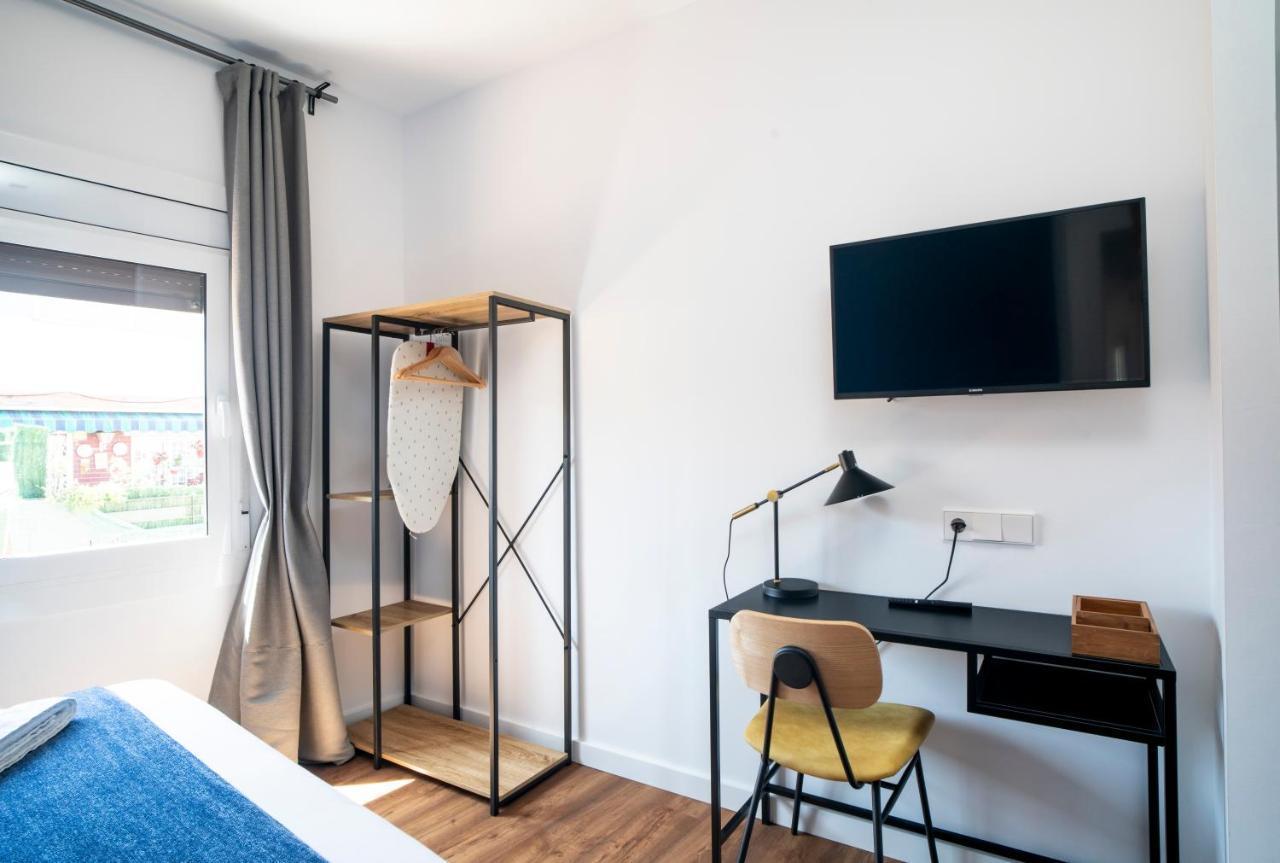 Caliu Apartments Barcelona - Camp Nou โอสปิตาเล็ต เดอ โยเบรกัต ภายนอก รูปภาพ