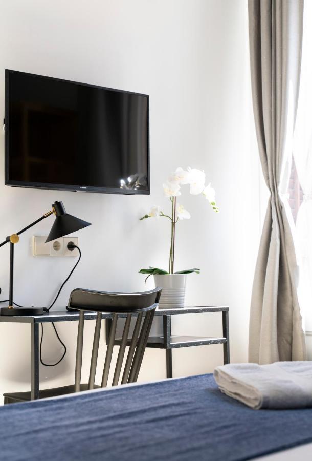 Caliu Apartments Barcelona - Camp Nou โอสปิตาเล็ต เดอ โยเบรกัต ภายนอก รูปภาพ